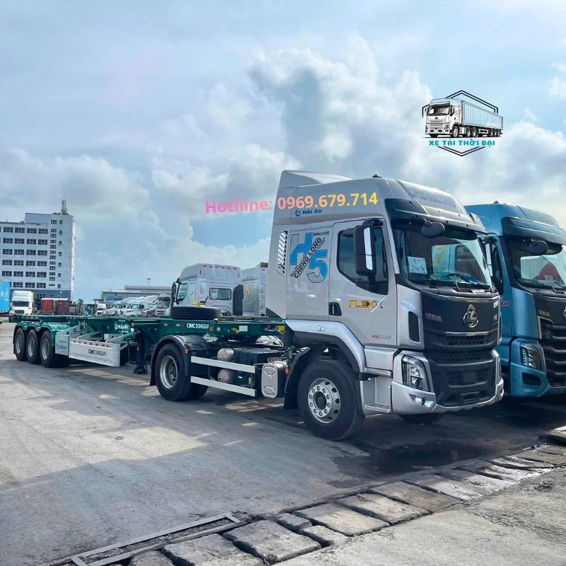 Xe đầu kéo ChengLong H5 360HP 1 cầu